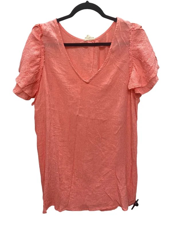 Top Short Sleeve By 143 Story In Coral, Size: 3x