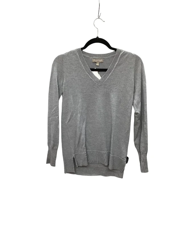 Top Long Sleeve By Banana Republic In Grey, Size: S