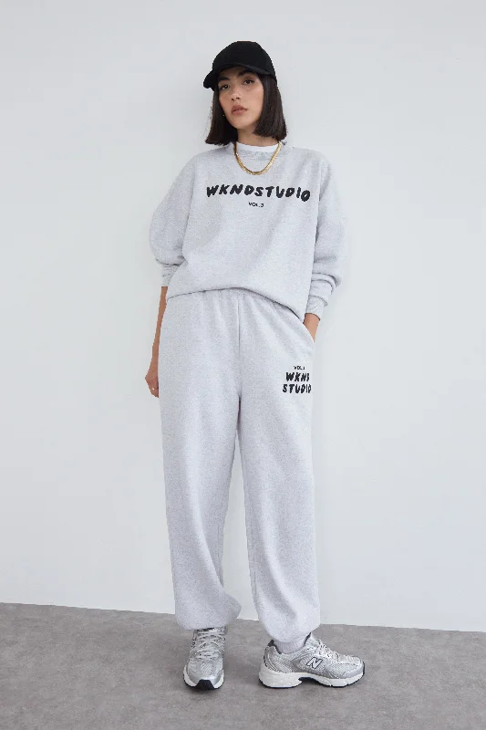 WKND STUDIO OVERSIZED JOGGER